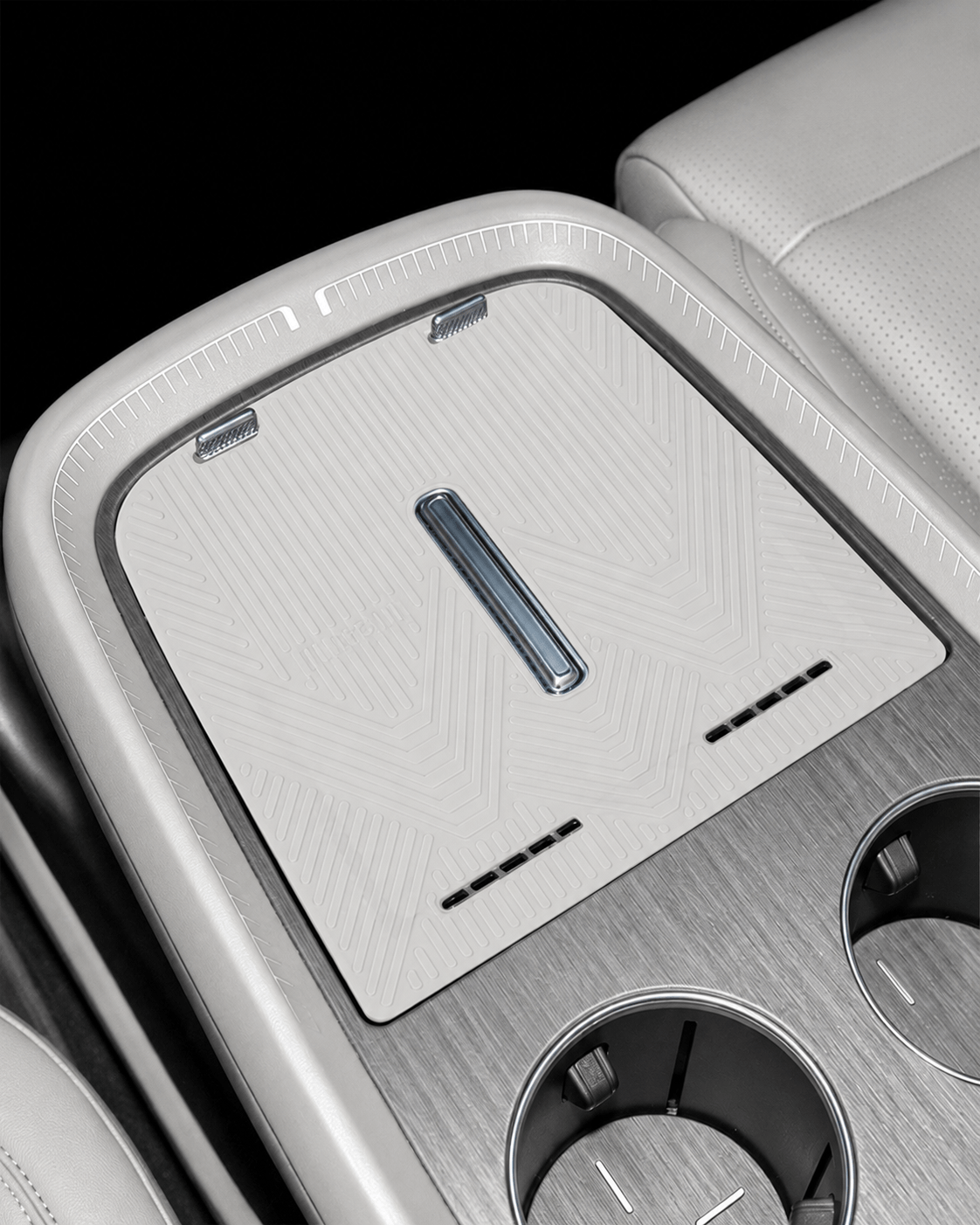 XPENG GX Center Console Wireless Charging Silicone Mat