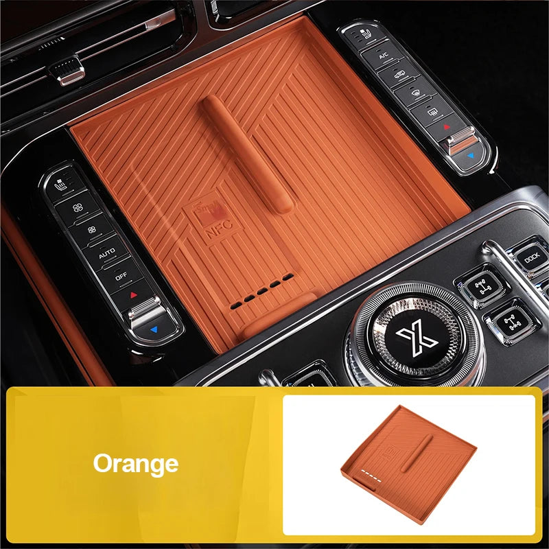 For JETOUR G700 2025+ Center Console Wireless Charging Pad Silicone  Anti-slip Mat Protective Mat Dustproof Car Accessories.