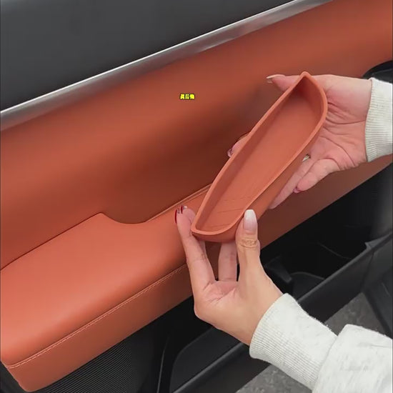 Leopard Titanium 7 car door handle storage silicone pad lifting panel storage slot protective pad.